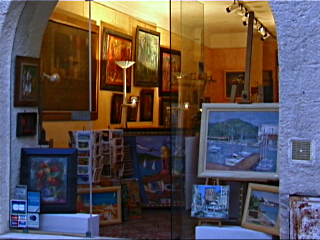 [Une boutique � St. Tropez qui est un peu trop bleue]